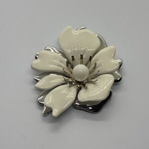 Brooch Pin Silver Tone Classic Sarah Coventry Enamel Flower Large